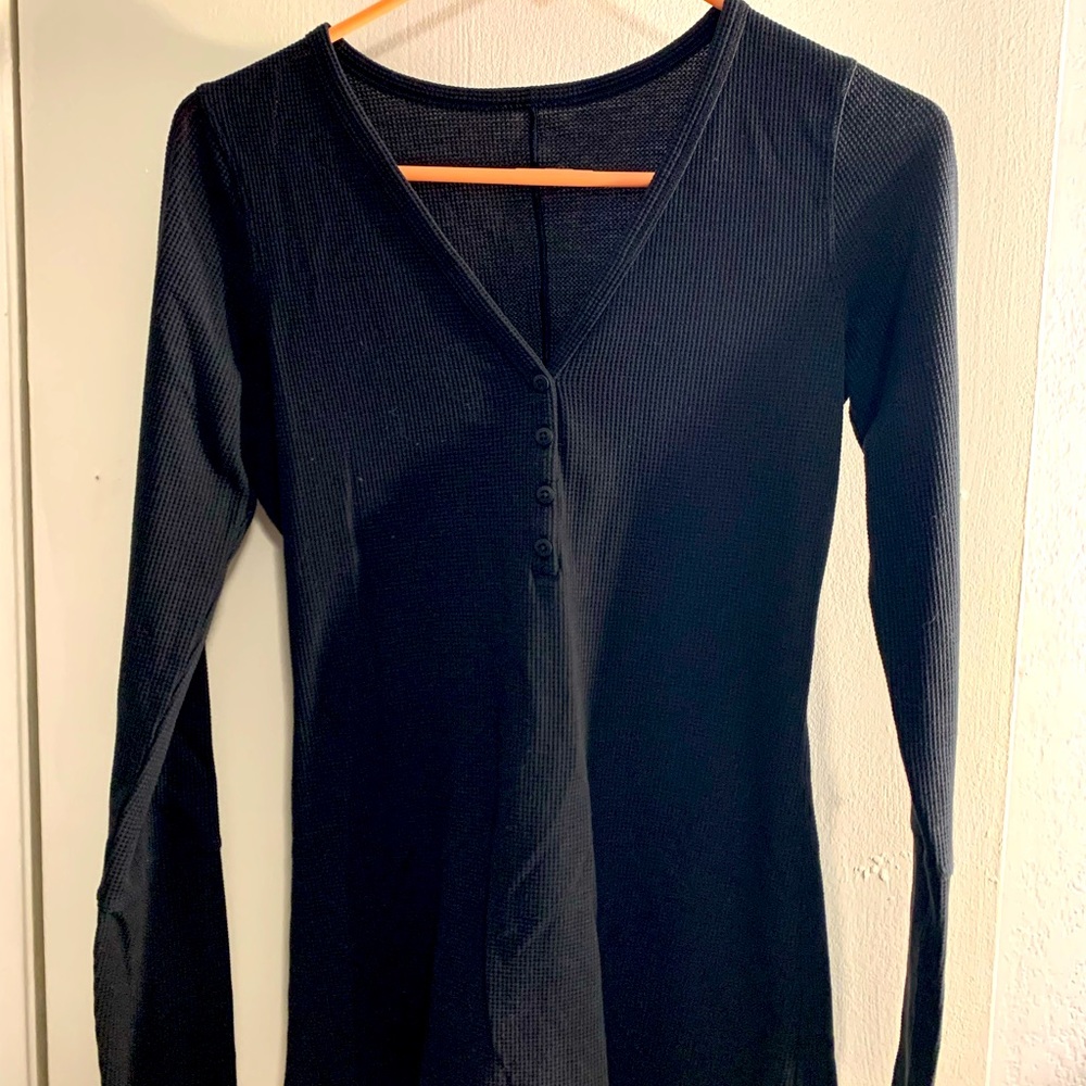 Lululemon black thermal in black size xs no tags on the thermal